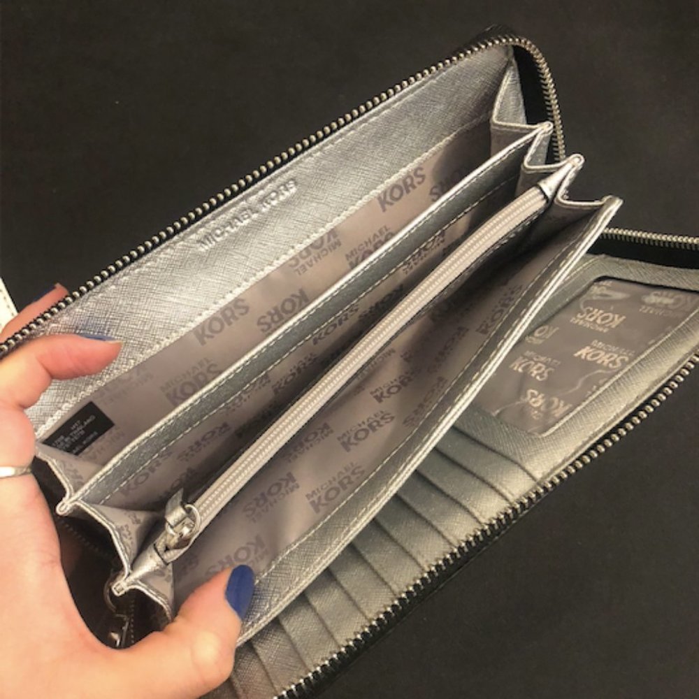 Michael Kors wristlet wallet New